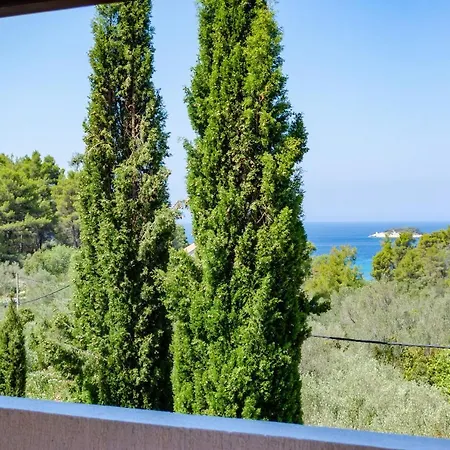 Apartment Namoru Vela Luka