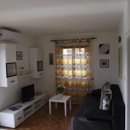 Apartment Namoru Vela Luka